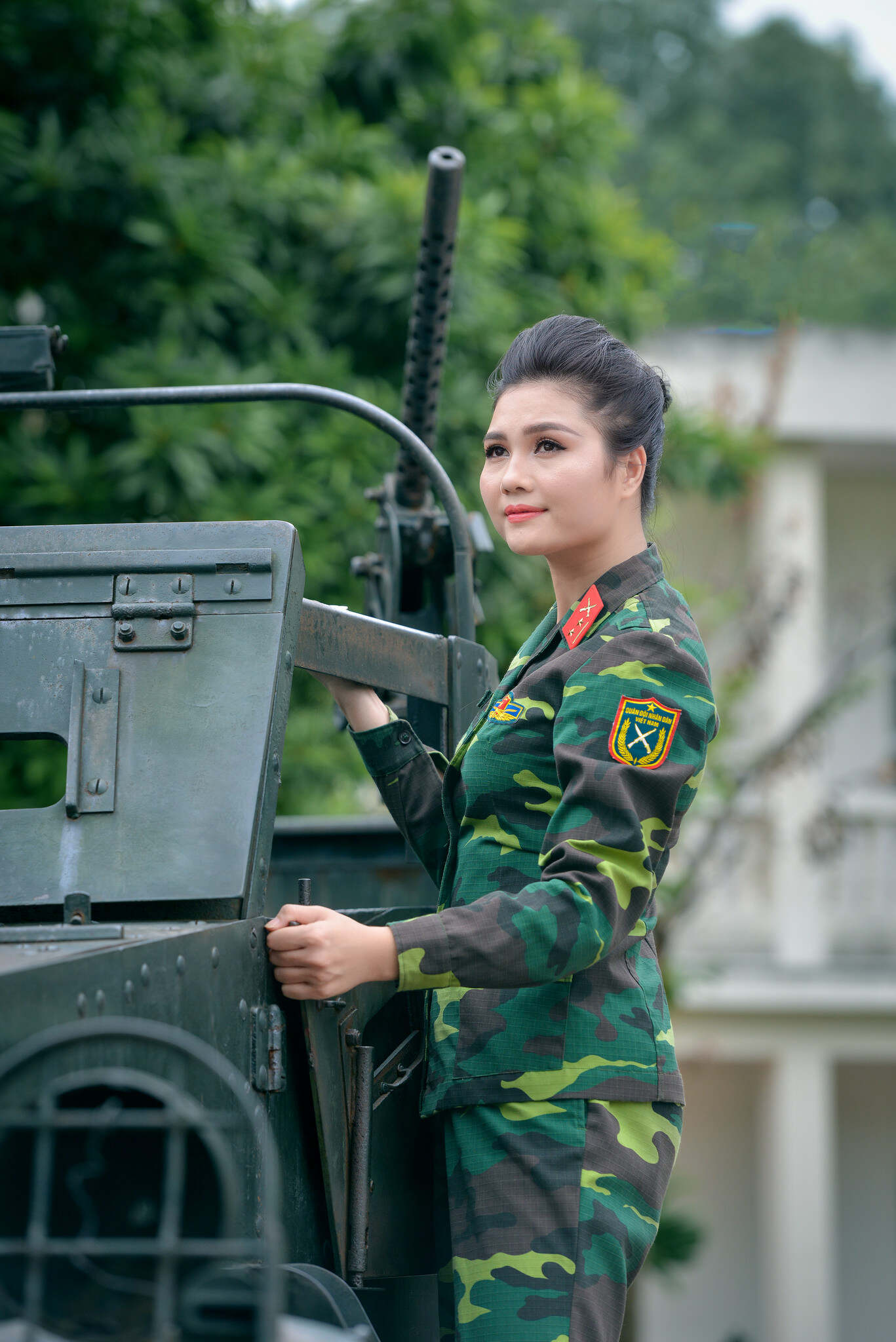 中国女兵在越南,一段跨越国界的英勇传奇(MP4),中国女兵在越南,跨国界英勇传奇(MP4)