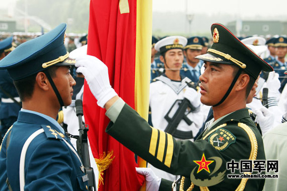 三军仪仗队标兵就位，荣耀与责任，三军仪仗队标兵就位，荣耀与责任的交响乐章