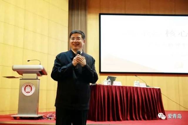 辽宁号航母舰长张政，海军英雄的领航者，海军领航者，辽宁号航母舰长张政的传奇故事
