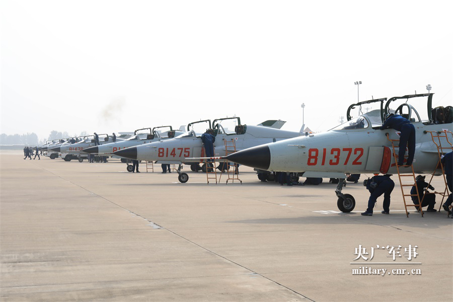 青岛海军航空兵部队，捍卫海空的钢铁长城，青岛海军航空兵部队，捍卫海空的钢铁卫士