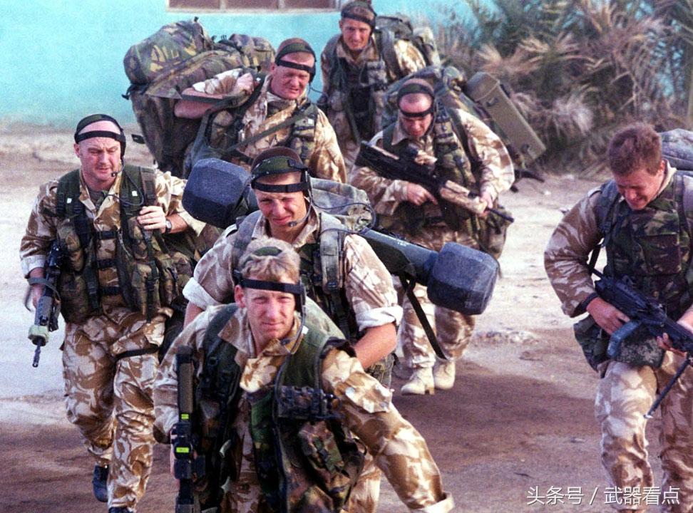 L85A2突击步枪，现代战场上的锐利之矛，L85A2突击步枪，现代战场上的精英武器