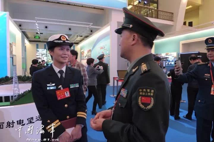 郑州见舰长，城市与海洋的交汇点，郑州舰长与海洋的交汇点，城市中的海洋情怀