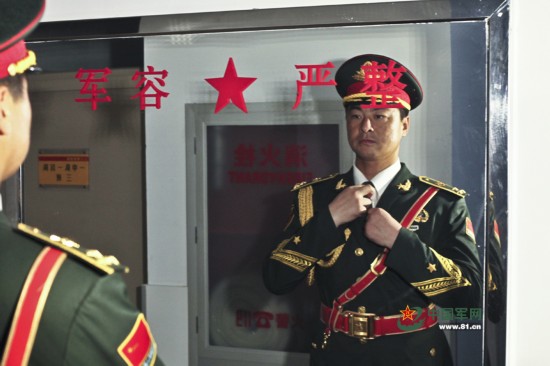 张洪杰，三军仪仗队副大队长的荣耀与担当，张洪杰，三军仪仗队副大队长的荣耀时刻与担当使命