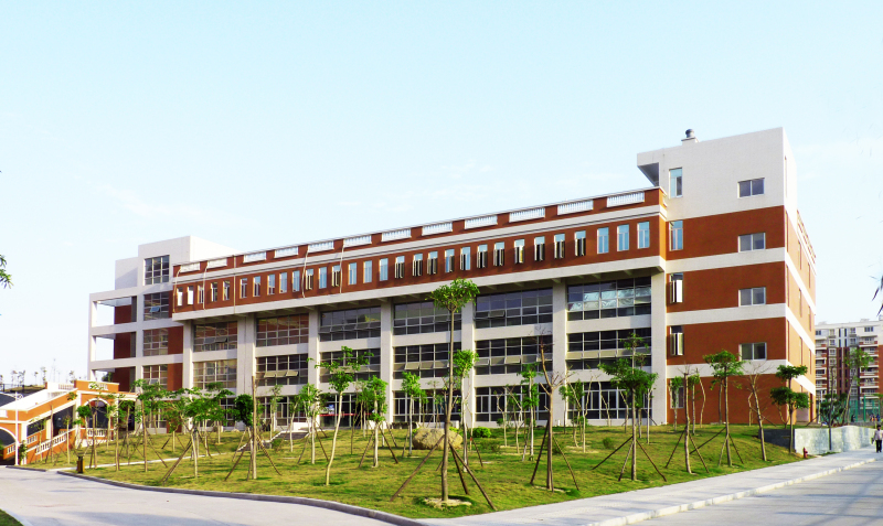 泉州轻工职业学院，培育新时代工匠的摇篮，泉州轻工职业学院，新时代工匠的培育摇篮