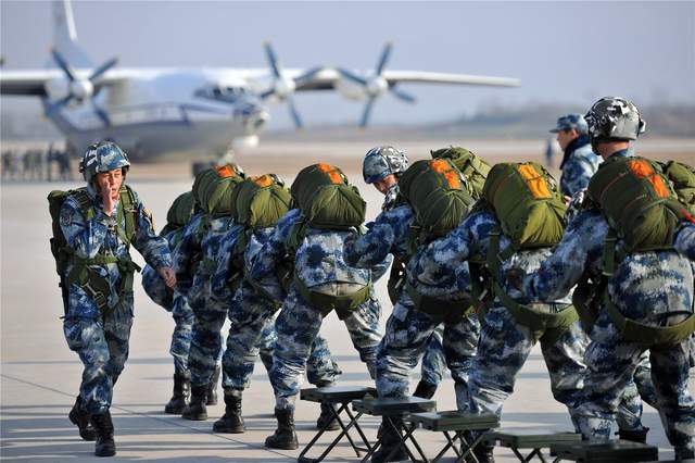 湖北广水空军空降兵部队，英勇无畏的空降先锋，湖北广水空军空降兵部队，英勇无畏的先锋空降战士