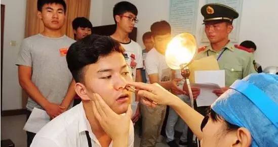 军检为什么要裸检，军检裸检原因揭秘