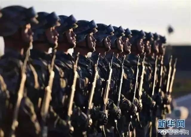 为啥叫朱日和阅兵——一场展现国防实力与民族精神的盛宴，朱日和阅兵，国防实力与民族精神的展现盛宴