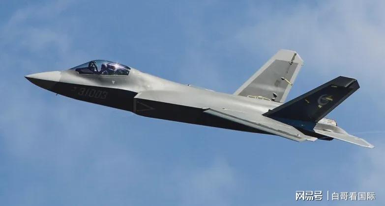 歼-35已成军,揭示新一代舰载战斗机的崛起与未来展望,歼-35新一代舰载战斗机崛起,揭秘成军现状与未来展望