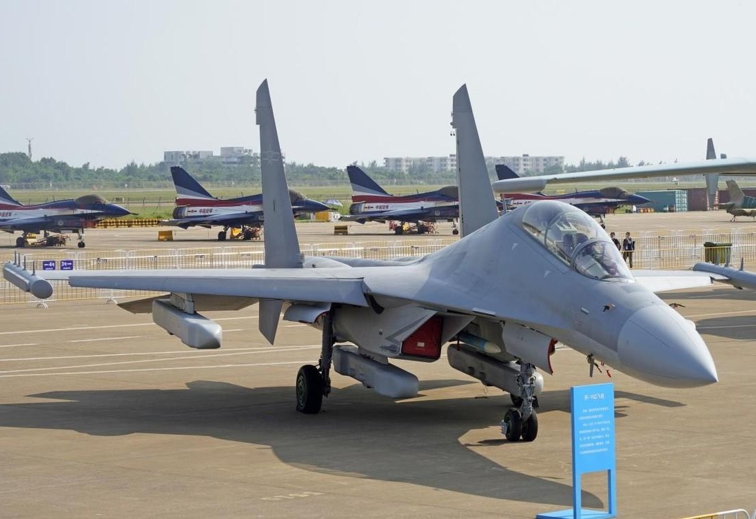 中国新型战斗机歼-16D的服役,揭示空中力量的崭新篇章,歼-16D服役揭示空中力量新篇章