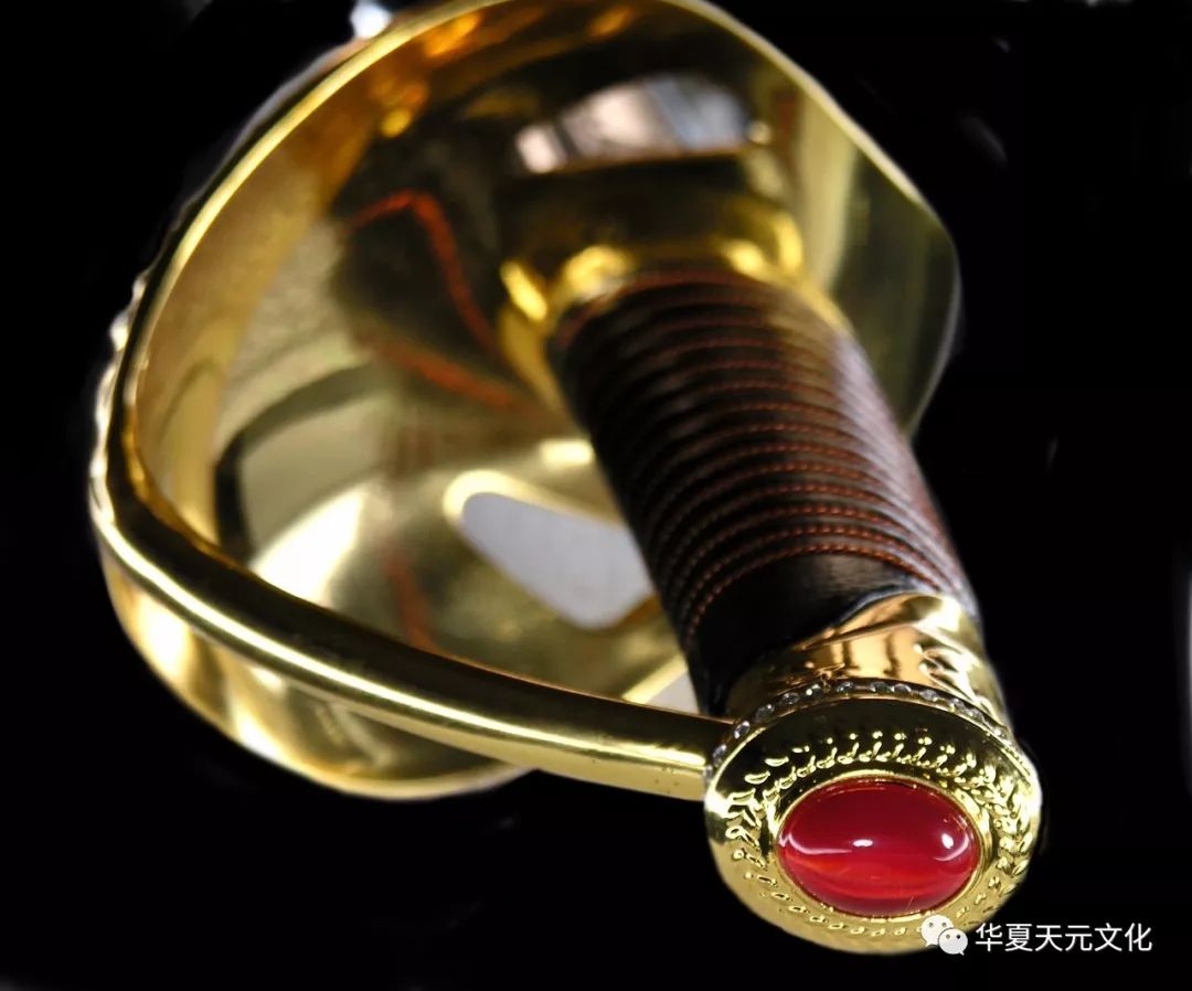 三军仪仗队指挥刀柄的设计与象征意义,三军仪仗队指挥刀柄设计详解与象征意义探究