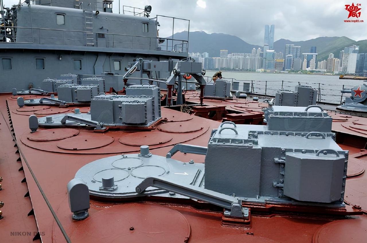 瓦良格号导弹巡洋舰欣赏,力量与美的完美结合,瓦良格号导弹巡洋舰,力量与美的巅峰结合