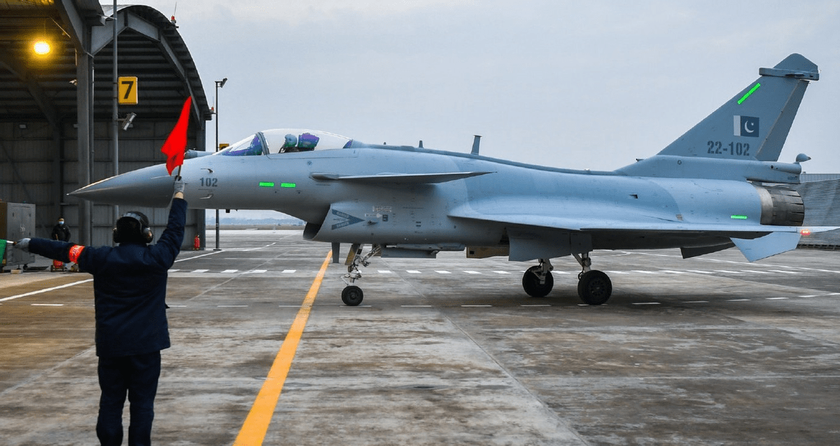 巴西歼-10战斗机,空中力量的璀璨明珠,巴西歼-10战斗机,空中力量的耀眼明珠