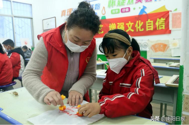 今日国际新闻稿子,今日国际新闻概览