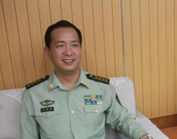 丁晓兵三十年前的英勇与伤痛,一张图片背后的故事,丁晓兵,英勇背后的伤痛与图片故事