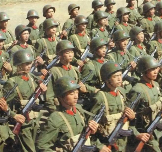 中国人民解放军现役，力量与荣耀的象征，中国人民解放军现役，力量与荣耀的彰显