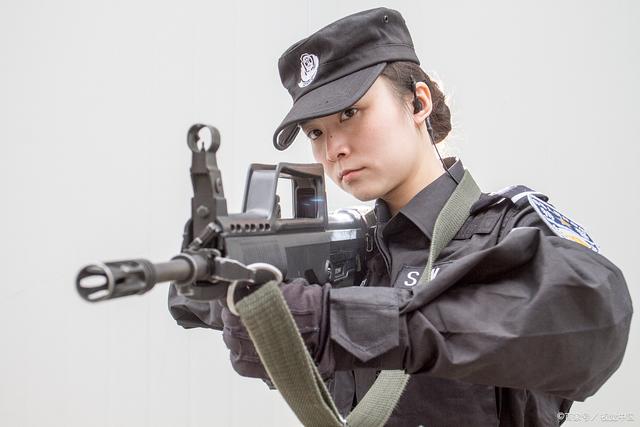 女生进特警队难吗?挑战与机遇并存,女生进特警队,挑战与机遇并存的道路