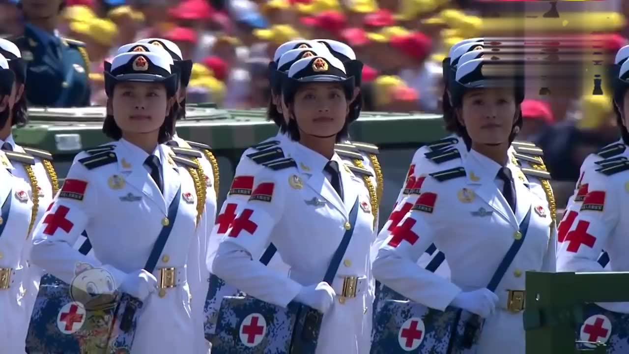 女兵参加阅兵的电影,展现力量与荣耀,女兵阅兵,力量与荣耀的展现