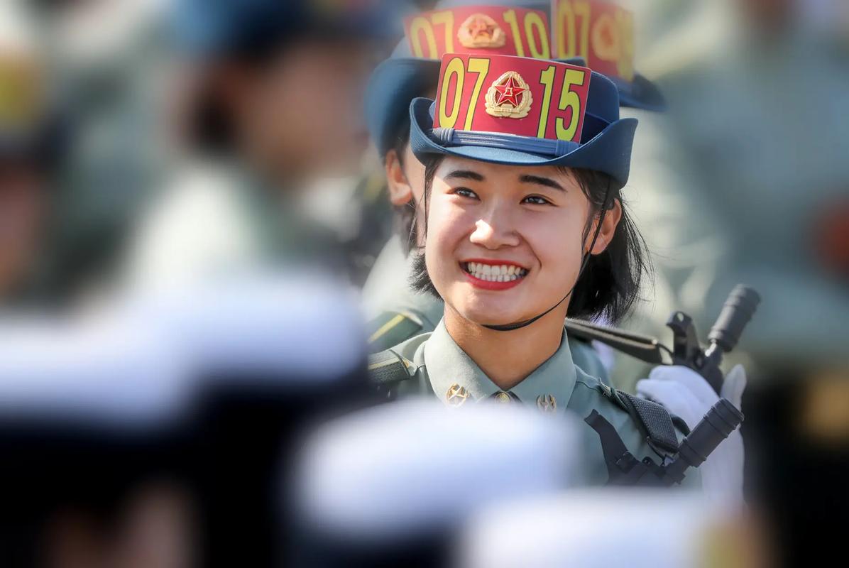 中国女兵图片高清大图,展现飒爽英姿与坚韧力量,中国女兵高清大图,飒爽英姿与坚韧力量展现