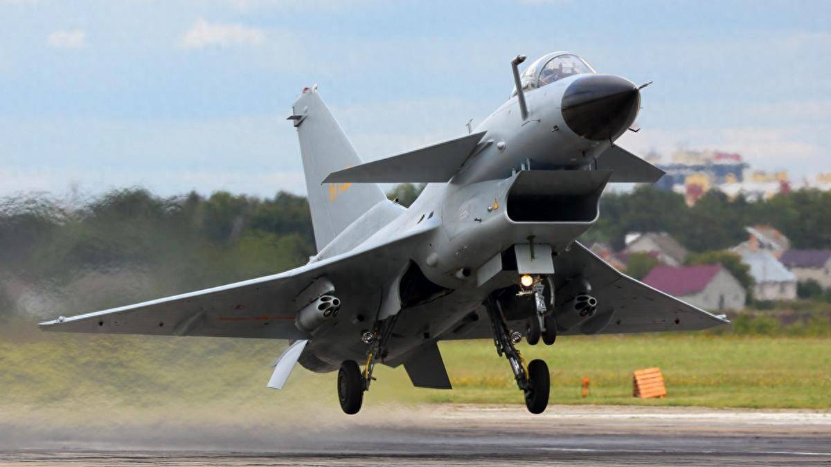 歼-10战斗机的先进程度,中国航空工业的骄傲,歼-10战斗机的卓越性能,中国航空工业的骄傲标杆