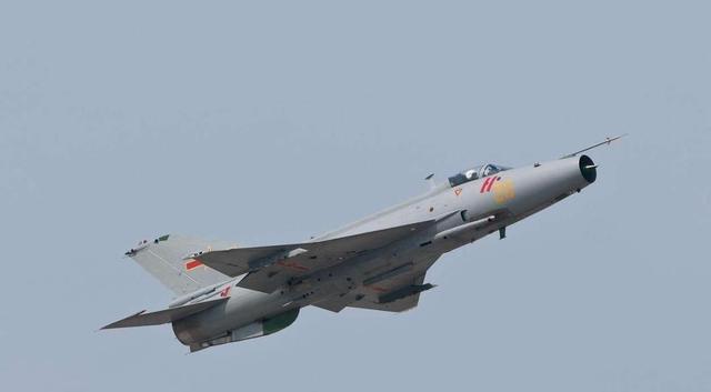 探索幻影与歼八，中国空军力量的独特融合，幻影与歼八，中国空军力量的独特融合探索