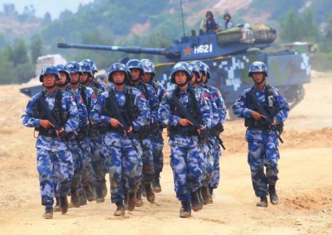 阅兵迷彩服，荣耀与力量的象征，阅兵迷彩服，荣耀与力量的标志