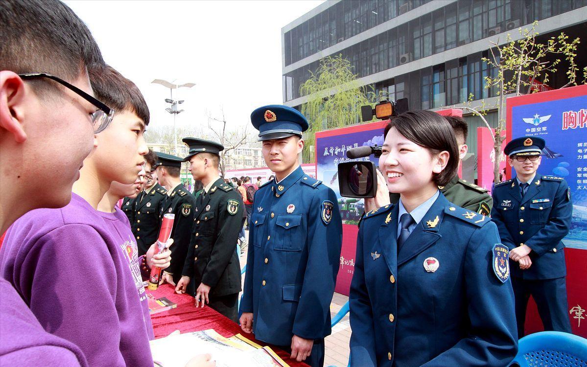 关于我国针对2022年应届大专毕业生征兵政策的深度解读，2022年我国应届大专毕业生征兵政策深度解读与解析