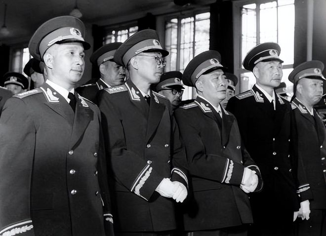 海军司令员,高级军事领导者的级别与职责,海军司令员,高级军事领导者的职责与级别概述