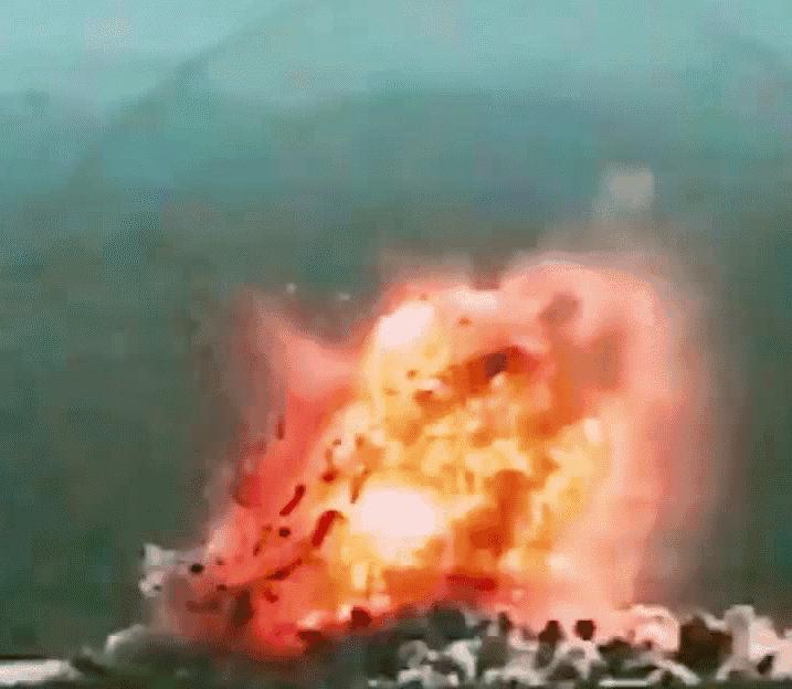 歼16战斗机重出江湖,新时代的空中霸主,歼16战斗机重归江湖,新时代的空中霸主风采展现