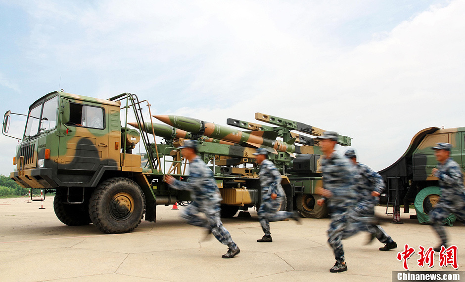 中国红旗-12，象征与力量的完美结合，中国红旗-12，象征与力量的完美融合