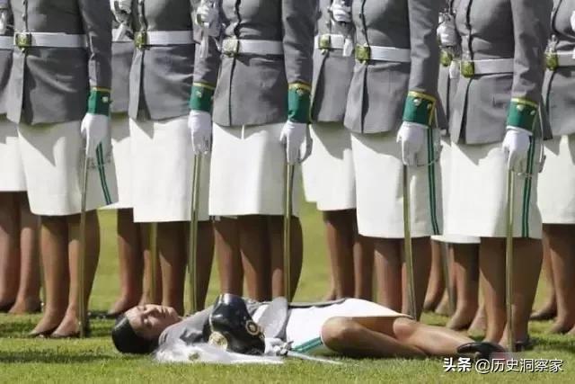 阅兵方阵多少人一排，阅兵式的规模与排列方式，阅兵方阵排列方式与规模，多少人一排揭秘
