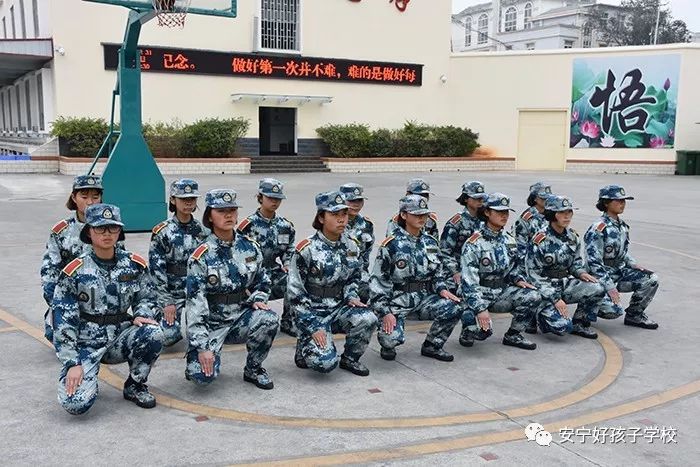 中国女兵队列表演,展现力量与荣耀的篇章,中国女兵队列表演,力量与荣耀的展现