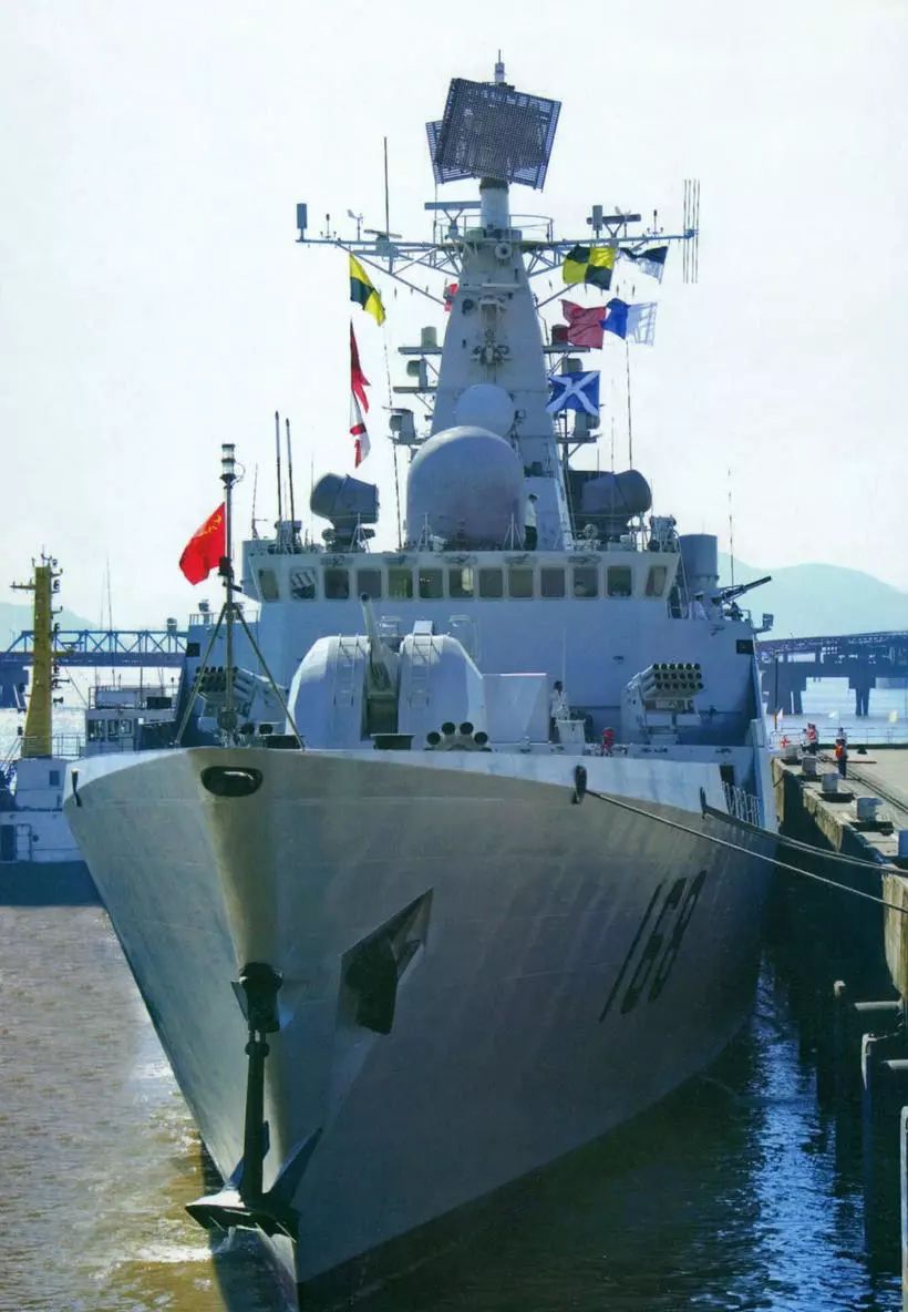 中国海军的崭新力量,052B型驱逐舰的参数解析,中国海军新星,052B型驱逐舰参数深度解析