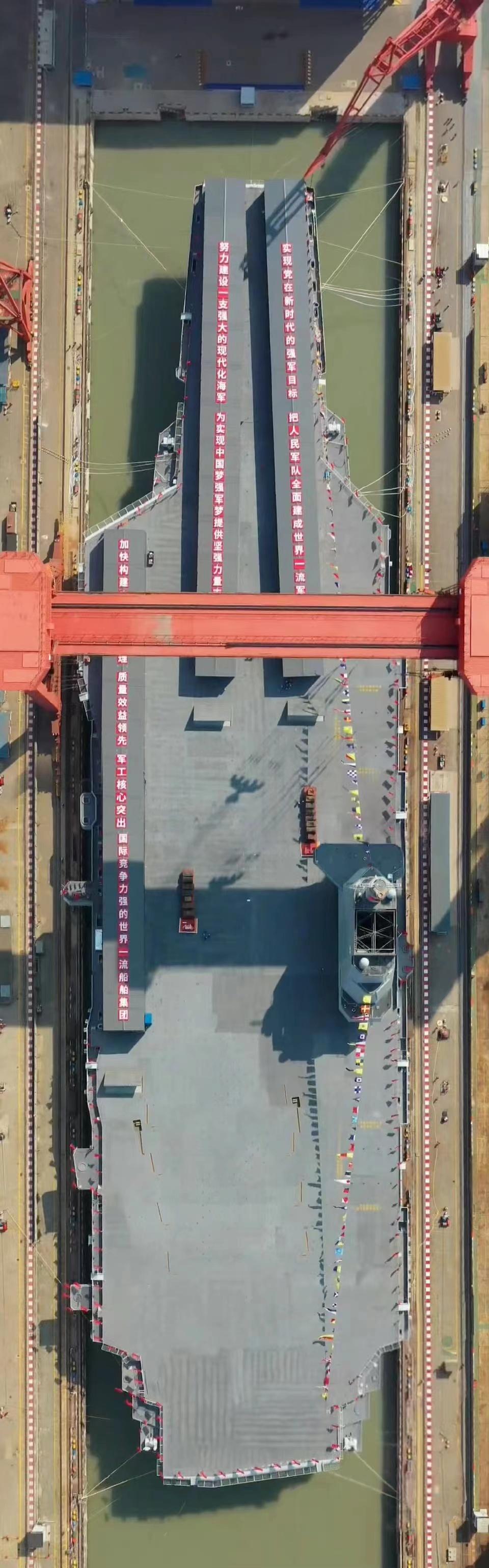 航空母舰,海上的霸主与战略支柱,航空母舰,海上霸主与战略核心