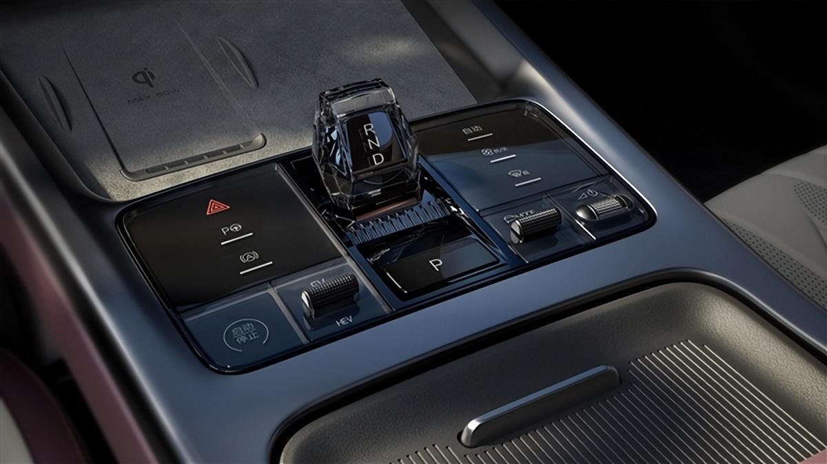 直-18量产了吗？探究中国海军新一代反潜直升机的研发进展，中国海军新一代反潜直升机直-18的研发进展探究，已量产？