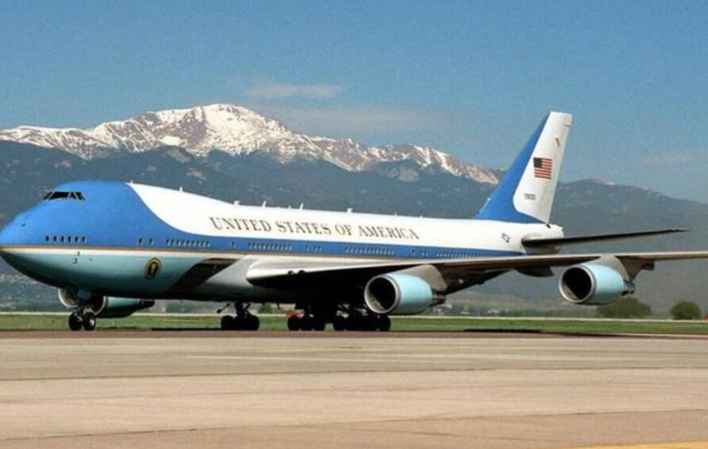 空军一号在实体店的售价解析,空军一号在实体店的售价详解