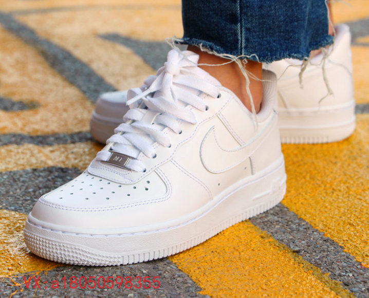 空军一号在实体店的售价解析,空军一号在实体店的售价详解