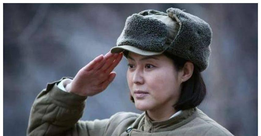 中国女兵高清单人照片，展现力量与荣耀的时代风采，中国女兵高清单人照片，力量与荣耀的时代风采展现