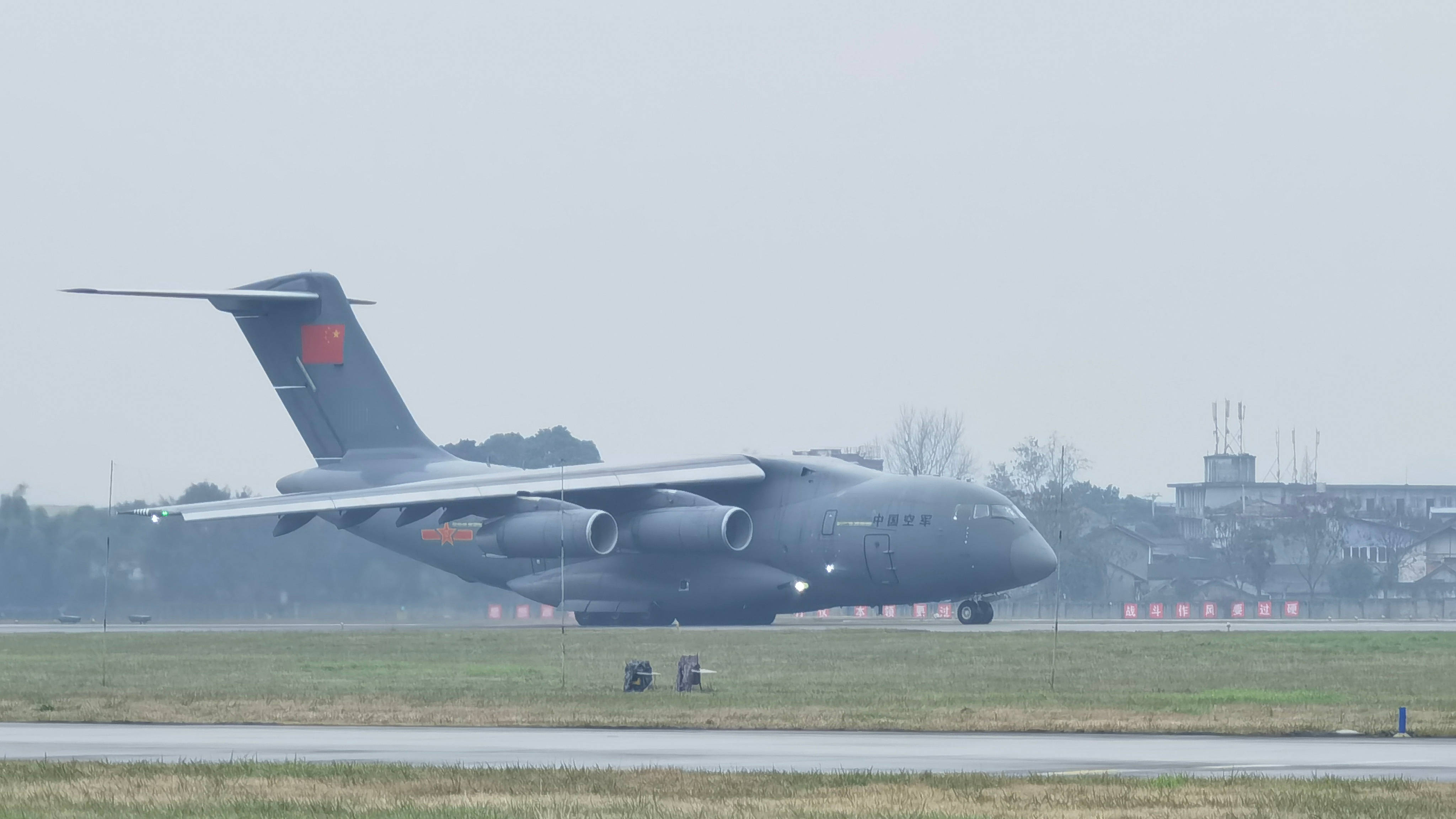 中国歼-20挂载量最新消息，揭示强大战斗力与持续升级能力，揭秘歼-20最新挂载量，展示超强战斗能力与持续升级潜力