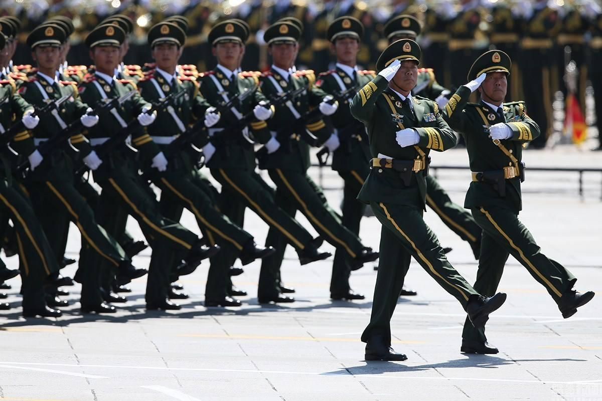 香港阅兵风采,荣耀与力量的展现,香港阅兵,荣耀与力量的辉煌展现