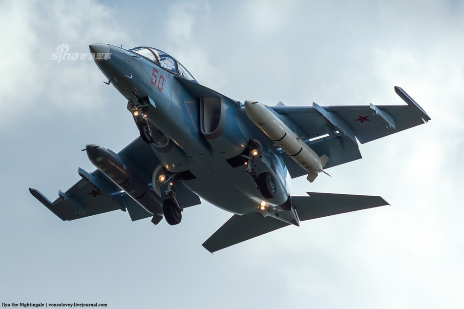 雅克-130战斗机图片,历史与技术的完美结合,雅克-130战斗机,历史与技术的完美融合之图片展示