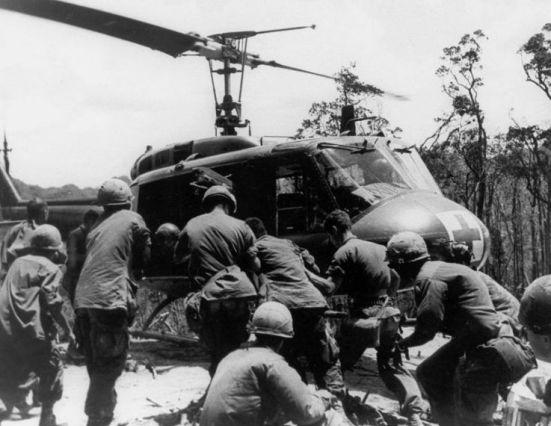 阿帕奇武装直升机穿越到古代,时空交汇的奇幻之旅,阿帕奇直升机时空穿越奇幻之旅,古代战场的新霸主