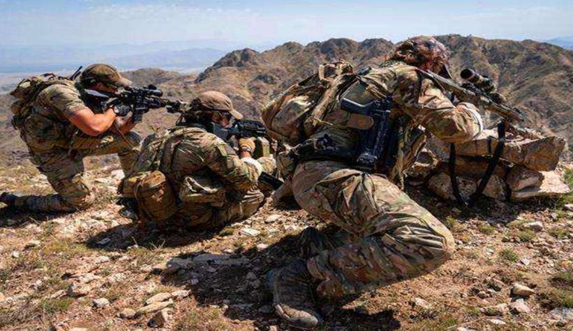 阿帕奇武装直升机穿越到古代,时空交汇的奇幻之旅,阿帕奇直升机时空穿越奇幻之旅,古代战场的新霸主