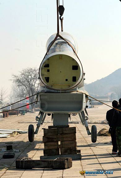 歼-10战斗机座舱盖生产厂家的探索之旅,歼-10战斗机座舱盖生产厂家的探索之旅,揭秘高端制造的幕后故事