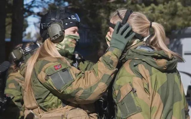 中国女特种兵格斗视频,展现力量与荣耀的瞬间,中国女特种兵格斗瞬间,力量与荣耀的展现