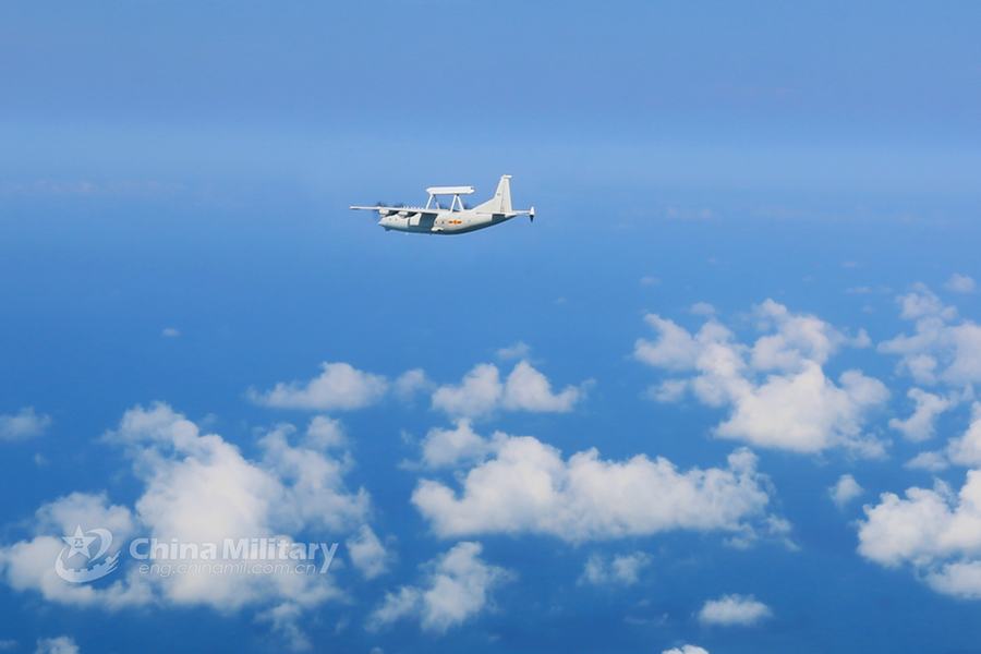罕见曝光,空警200预警机机舱内部揭秘,空警200预警机机舱内部罕见曝光,揭秘神秘面纱