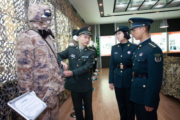 火箭军军装的颜色,荣耀与力量的象征,火箭军军装,荣耀与力量的象征