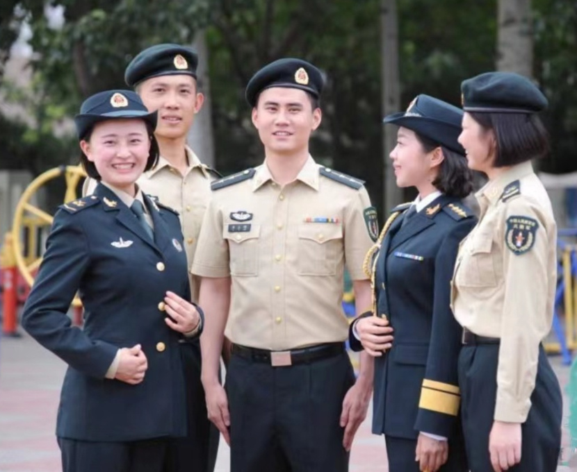 火箭军军装的颜色,荣耀与力量的象征,火箭军军装,荣耀与力量的象征