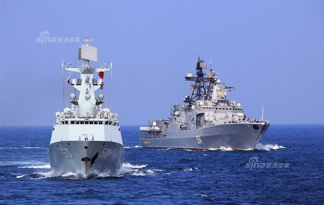 解放军军演图片高清，展现力量与荣耀，解放军军演高清图片展示，力量与荣耀的瞬间