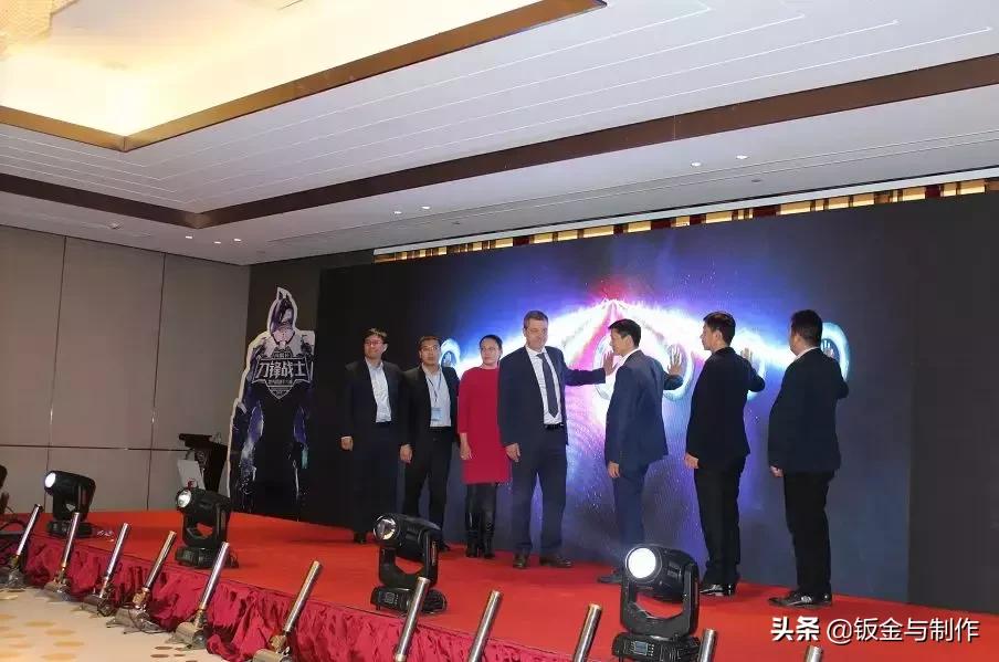 阿帕奇武装直升机制作,精密工艺与卓越技术的结晶,阿帕奇武装直升机,精密工艺与卓越技术的结晶制作之旅