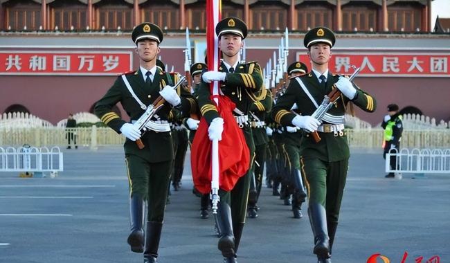 三军仪仗队上非诚勿扰,荣耀与误解的交织,三军仪仗队上非诚勿扰,荣耀与误解的碰撞